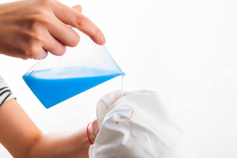 Stain-Remover-for-a-Savvy-Man