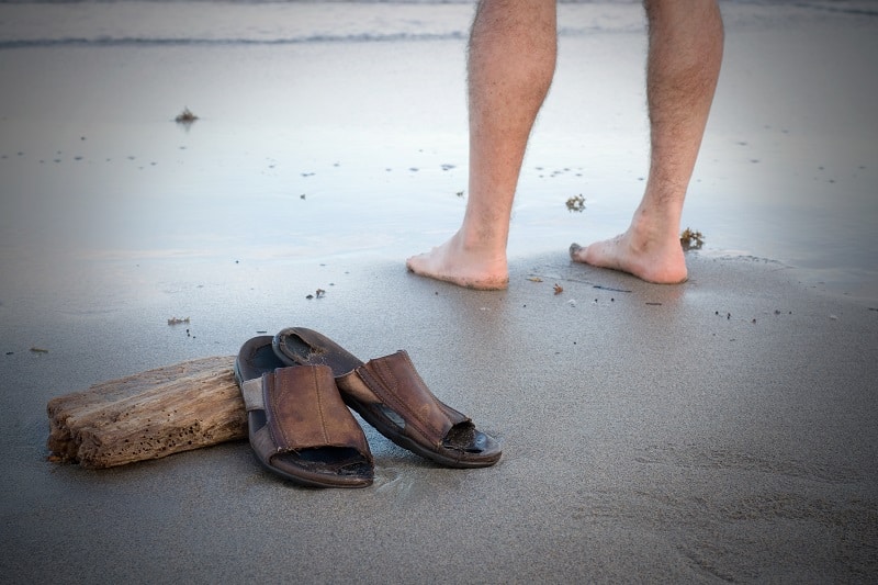 The-7-Best-Slides-for-Men-in-2021