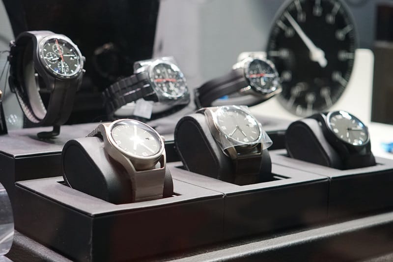Top 10 Best Watches Under $1000 For Men [2020 Buying Guide]
