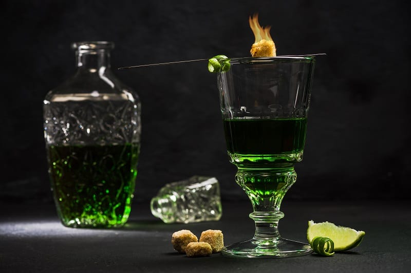 Traditional-Absinthe-Ritual
