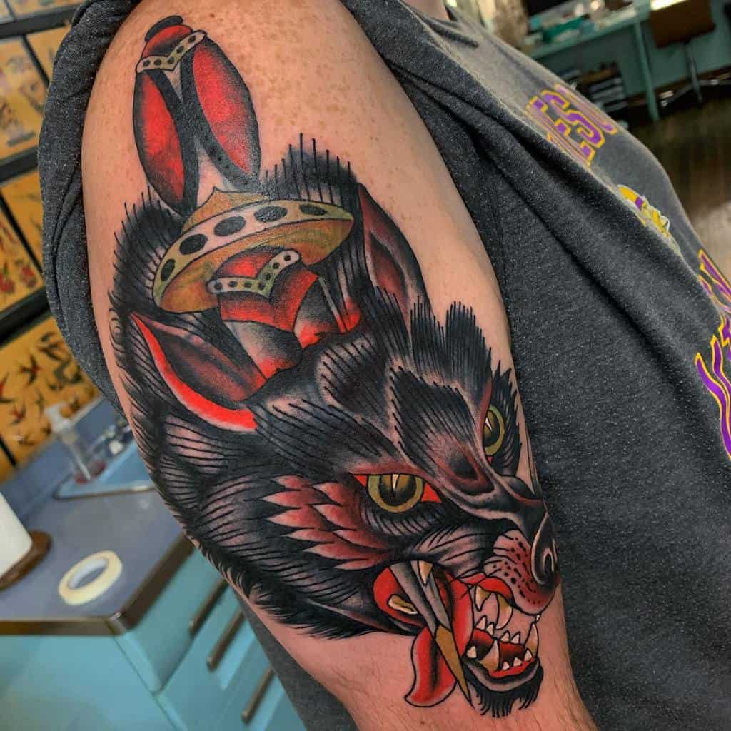 Traditional Wolf Shoulder Tattoo iandwcampbell