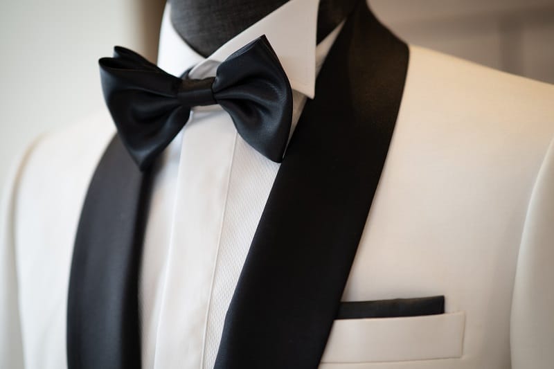 Tuxedo-bibs-and-plackets