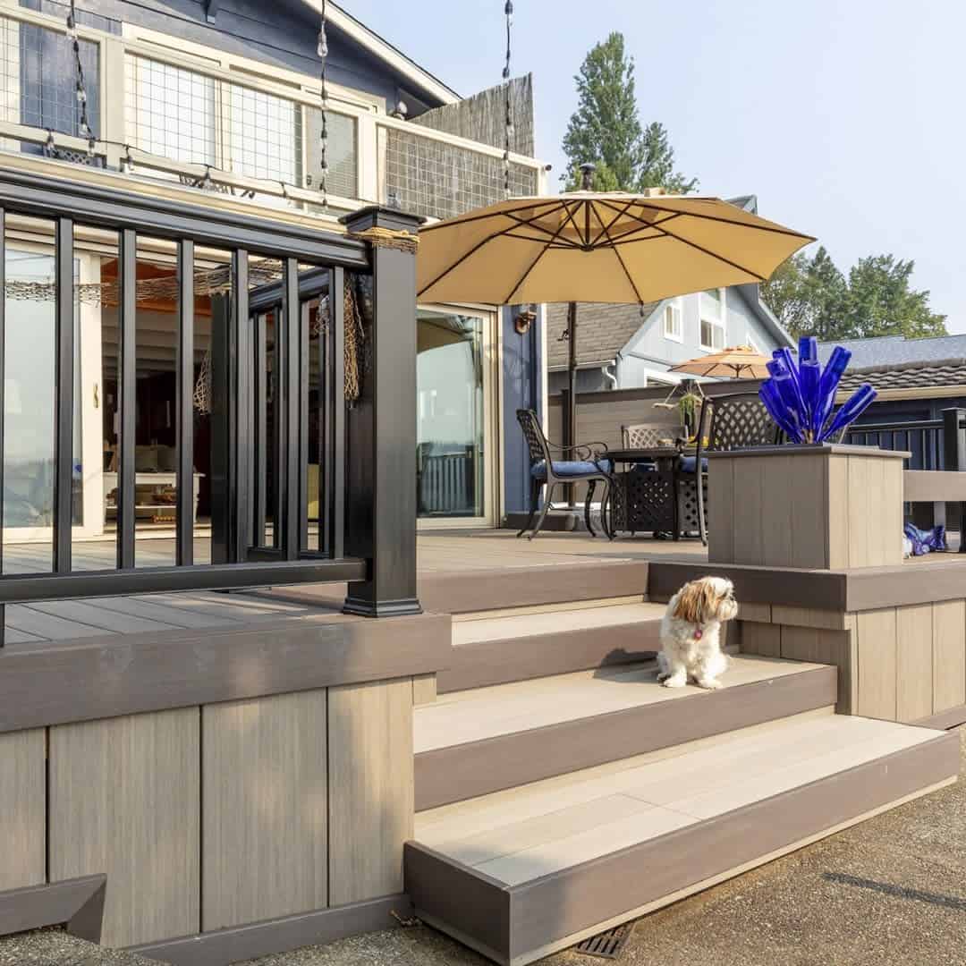 two-tone deck umbrella puppy