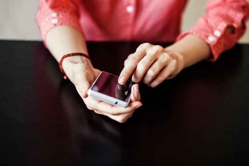 Use-Her-Name-When-Texting-To-Keep-the-Spark-Alive-In-Between-Dates