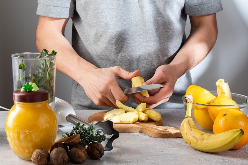 Use-a-Pocket-Knife-to-Slice-Up-Some-Fruit