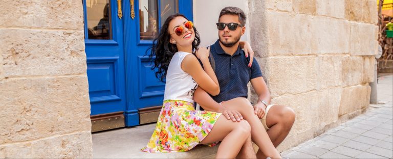 What to Wear in Hawaii - 53 Outfit Ideas for Men and Women