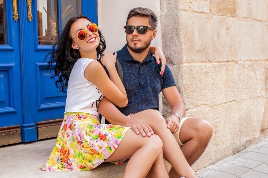 What to Wear in Hawaii - 53 Outfit Ideas for Men and Women