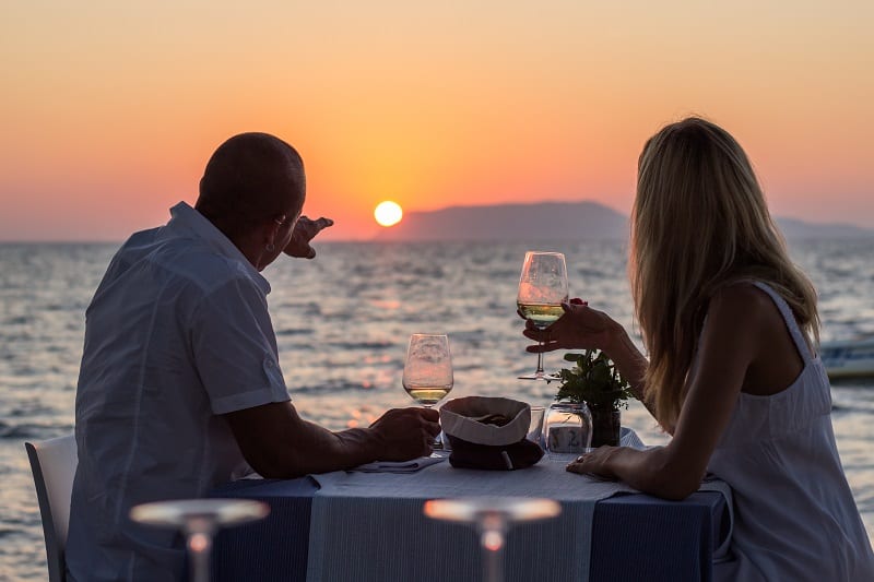 Wine-and-Chocolates-at-Sunset-Valentines-Day-Date-Ideas