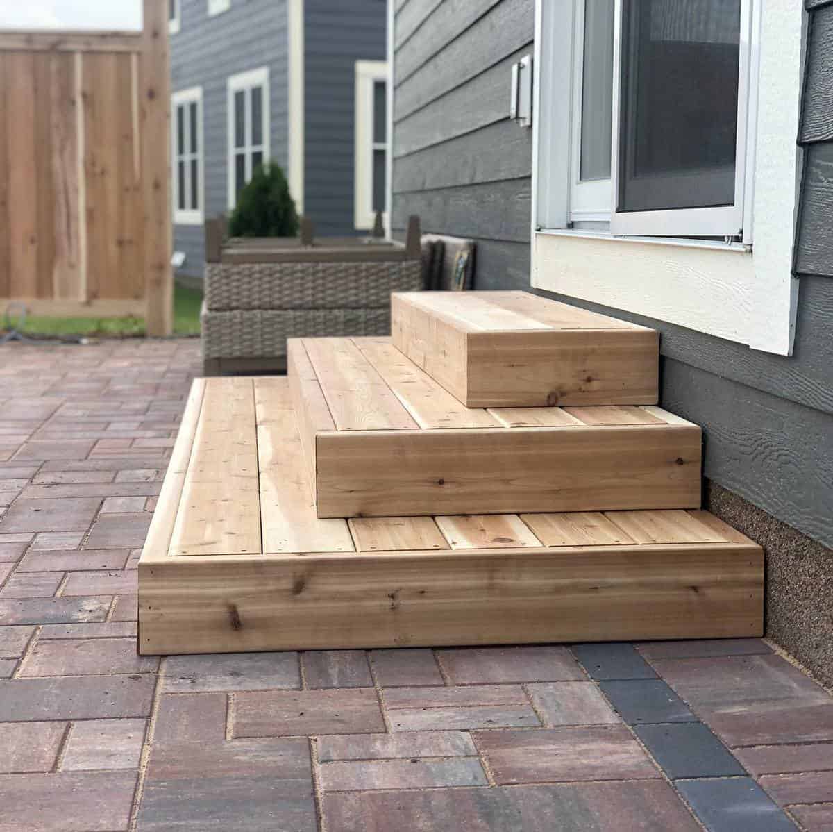 wood steps into backyard