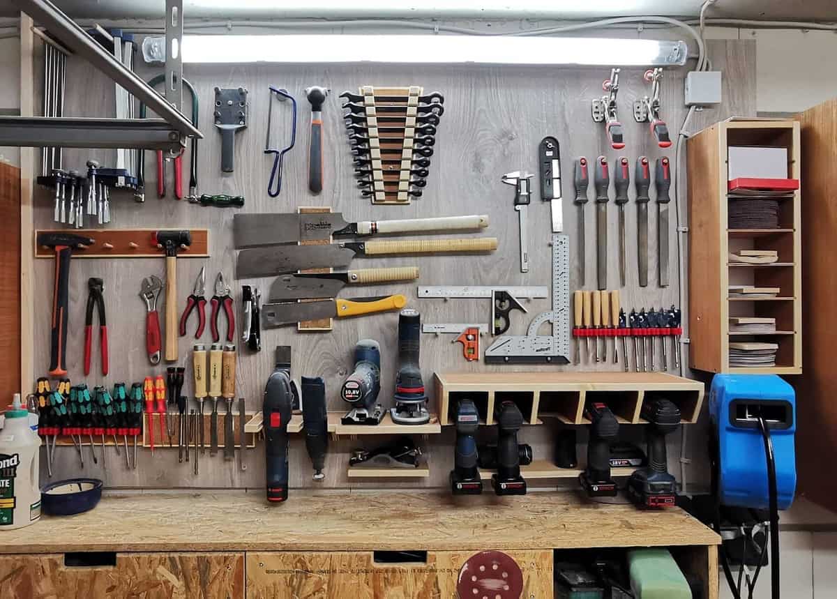 Workbench Tool Storage Ideas -moeller_lindern