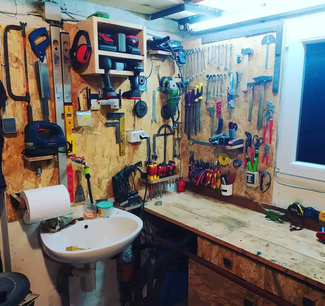 Workbench Tool Storage Ideas -toolfancro