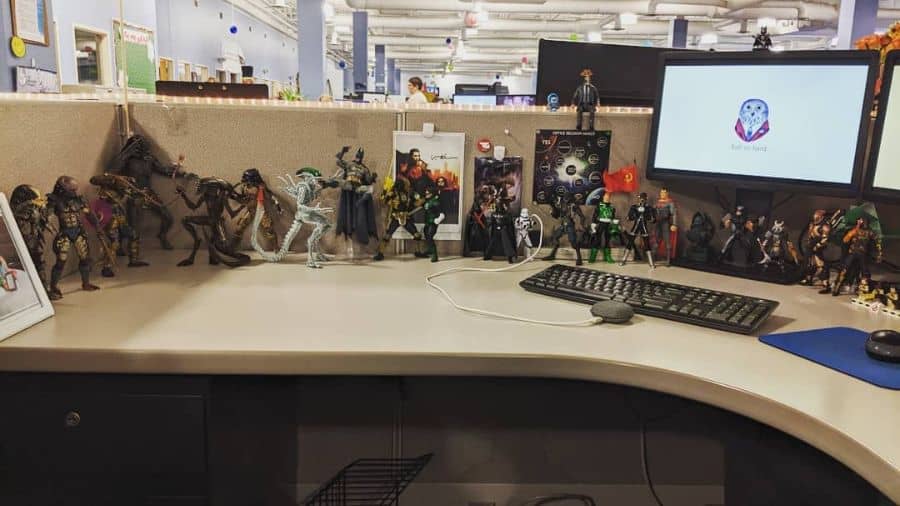 action figures cubicle decor ideas