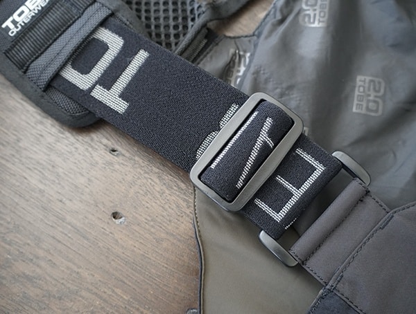 Adjustable Shoulder Braces Detail Mens Tobe Novo Bib