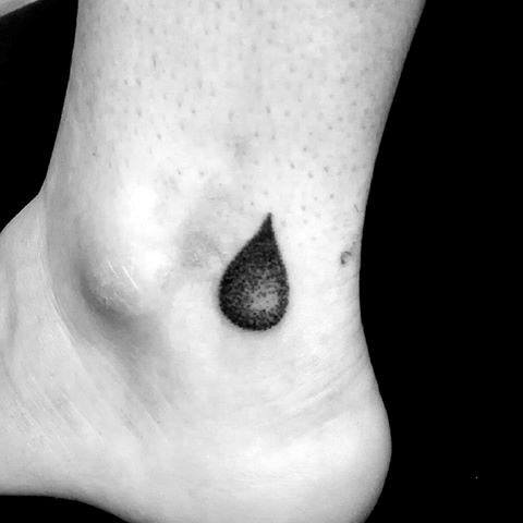 Amazing Mens Small Simple Ankle Water Drop Tattoo Designs