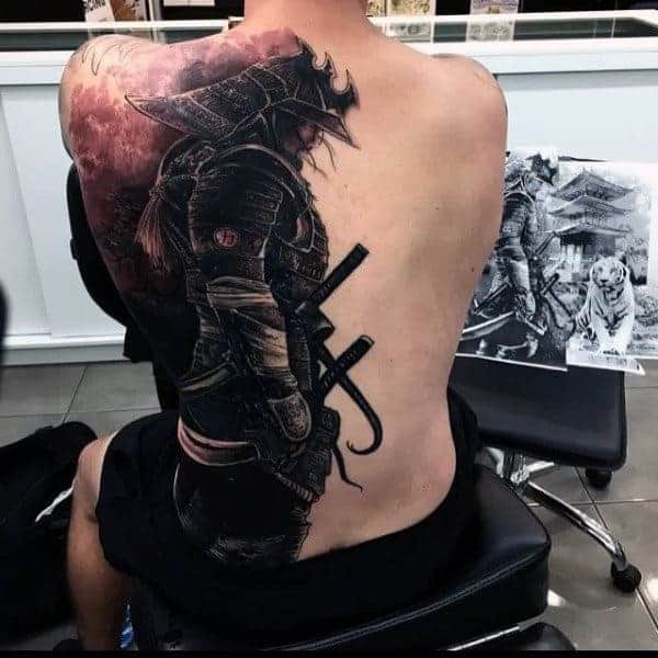 ancient-japanese-warrior-mens-samurai-helmet-full-back-tattoos