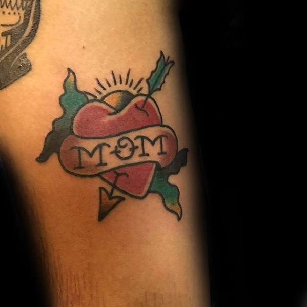 arm-traditional-mom-tattoo-designs-for-guys