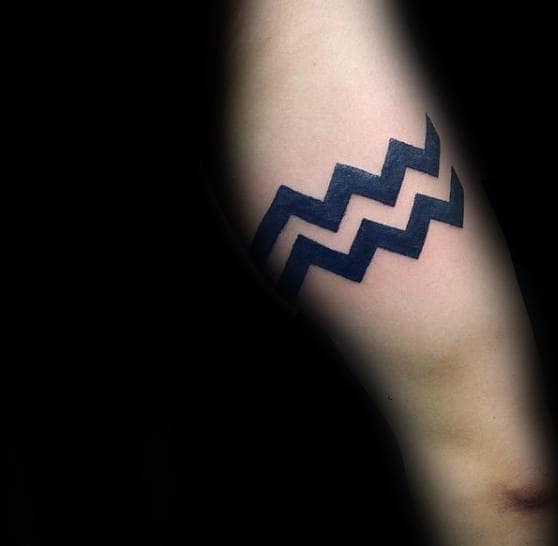Armband Aquarius Male Tattoos