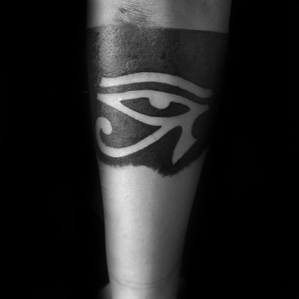 Armband Blackwork Eye Of Horus Mens Negative Space Tattoo