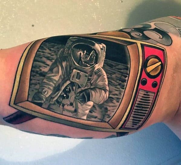 Astronaut In Retro Tv Hyper Realistic Mens Tattoos On Bicep