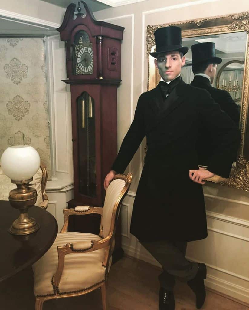 Awesome Black Victorian Suit Style