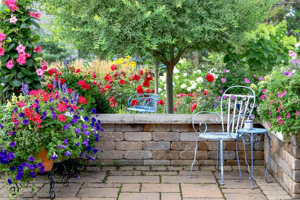 backyard patio outdoor set flower garden