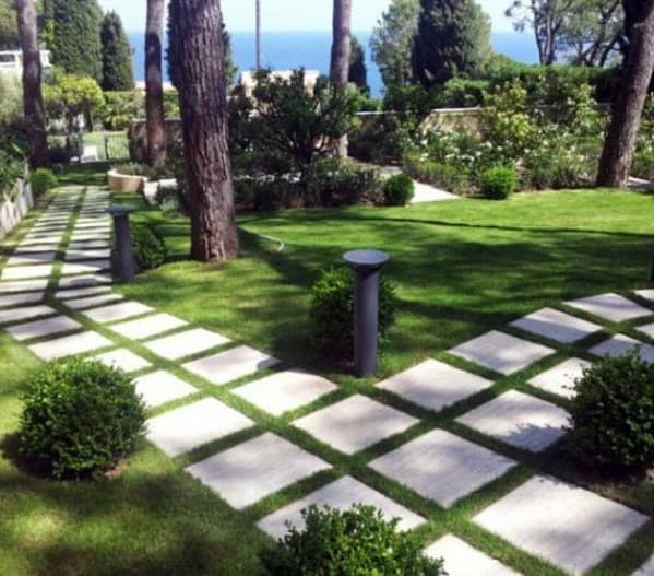 Backyard Square Steeping Stone Walkway