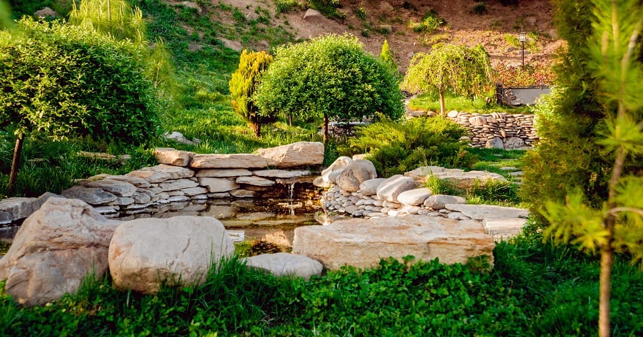 water feature with flagstone design