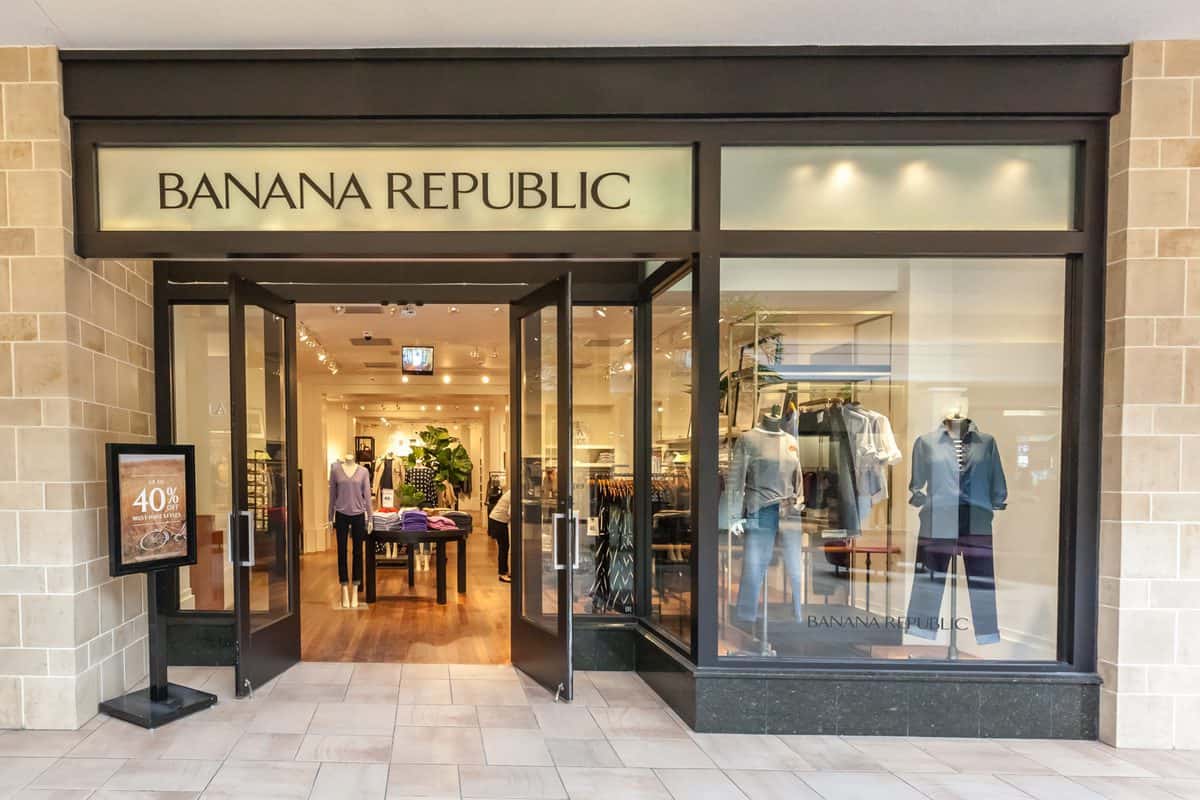 Toronto,,Canada,-,February,12,,2018:,Banana,Republic,Storefront,In