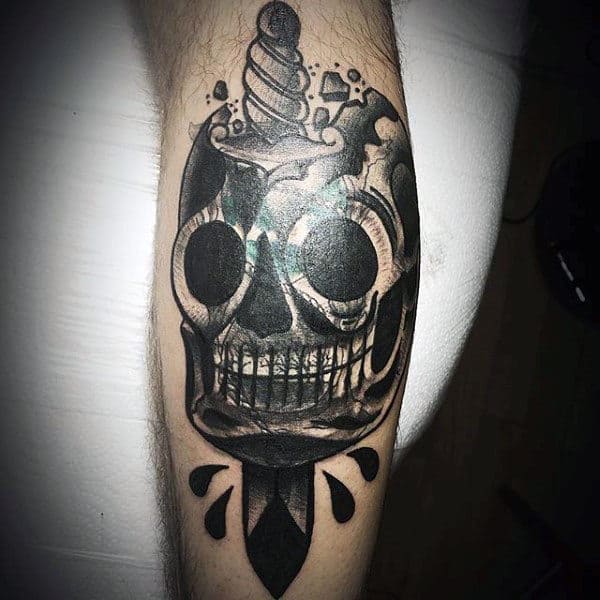 Black Ink Dagger Breaking Skull Mens Traditional Leg Tattoo Design Ideas
