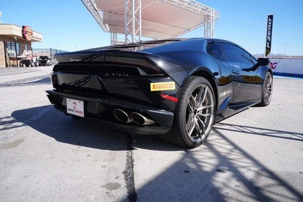 Black Lamborghini Huracan
