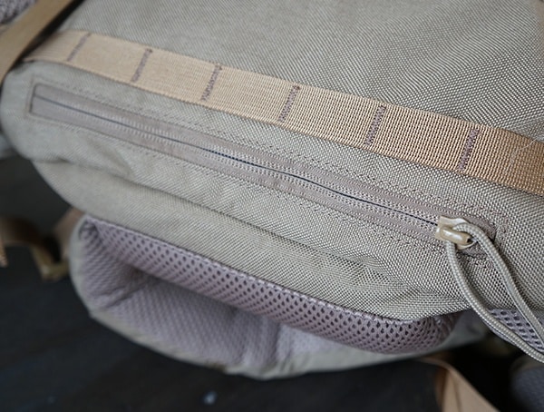 Bottom Kelty Eagle Backpack Pocket Containing Rain Sand Fly
