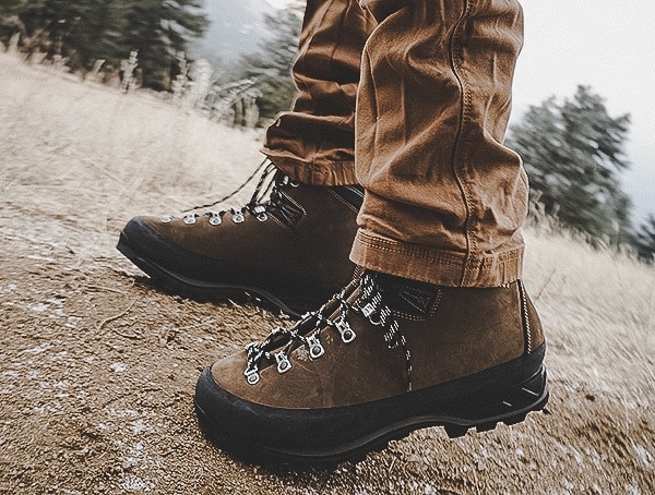 Brown Leather Garmont Dakota Lite Gtx Guys Boots With Vibram