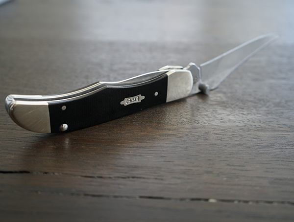 Case Bowtie Shield Kickstart Mid Folding Hunter Knife