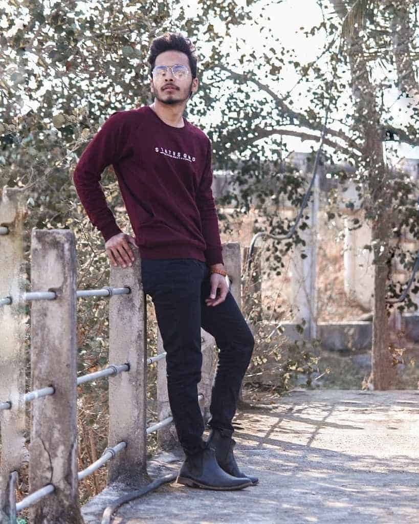 Casual Black Jeans Outfit