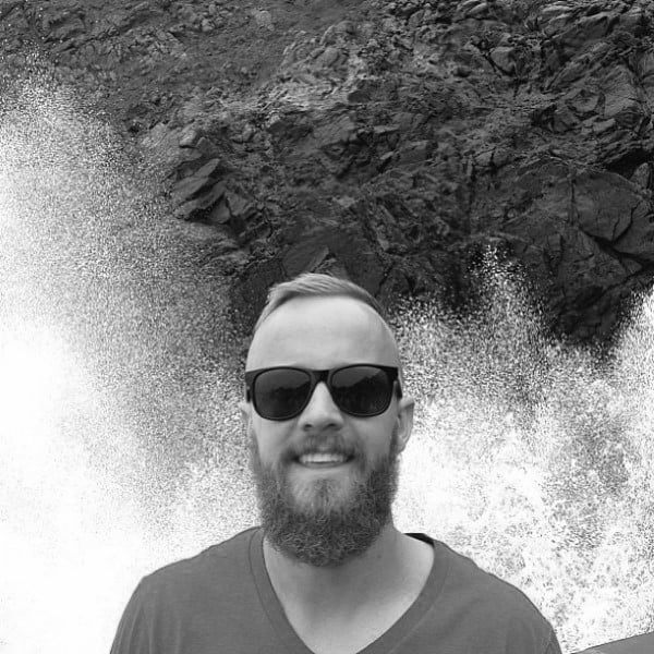 Casual Short Thin Hair Cuts For Men With Beards