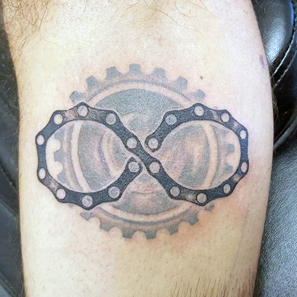 Chain With Sprocket Male Leg Tattoo Designs