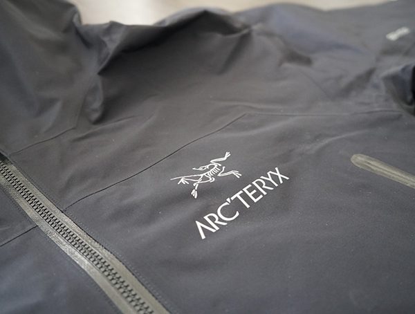 Chest Detail Mens Arcteryx Zeta Lt Jacket In Black