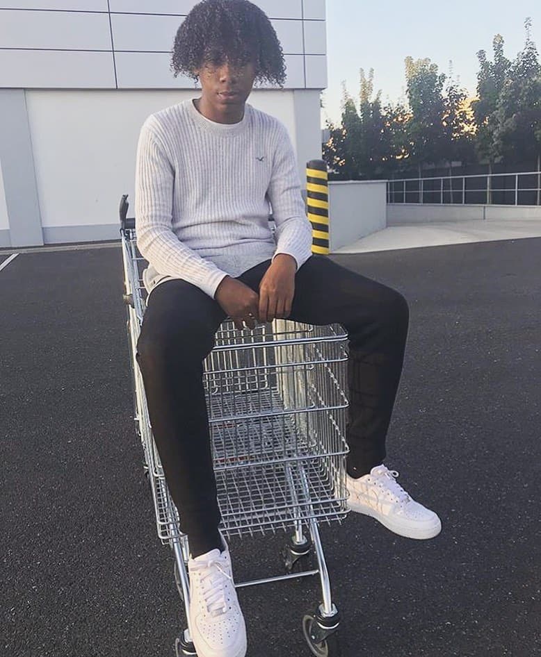 Chill Jogging Style Outfit