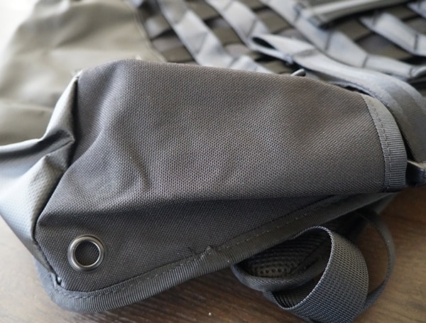 Chrome Industries Barrage Cargo Backpack Side Water Bottle Pocket With Drainage Port