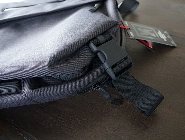 Chrome Industries Summoner 32 Liter Backpack Top Buckles