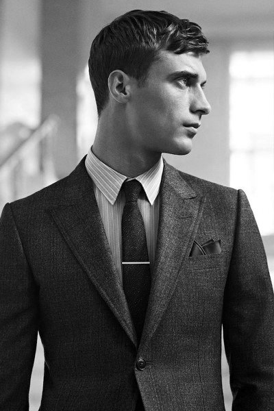 Classic Mens Light Curl Haircuts