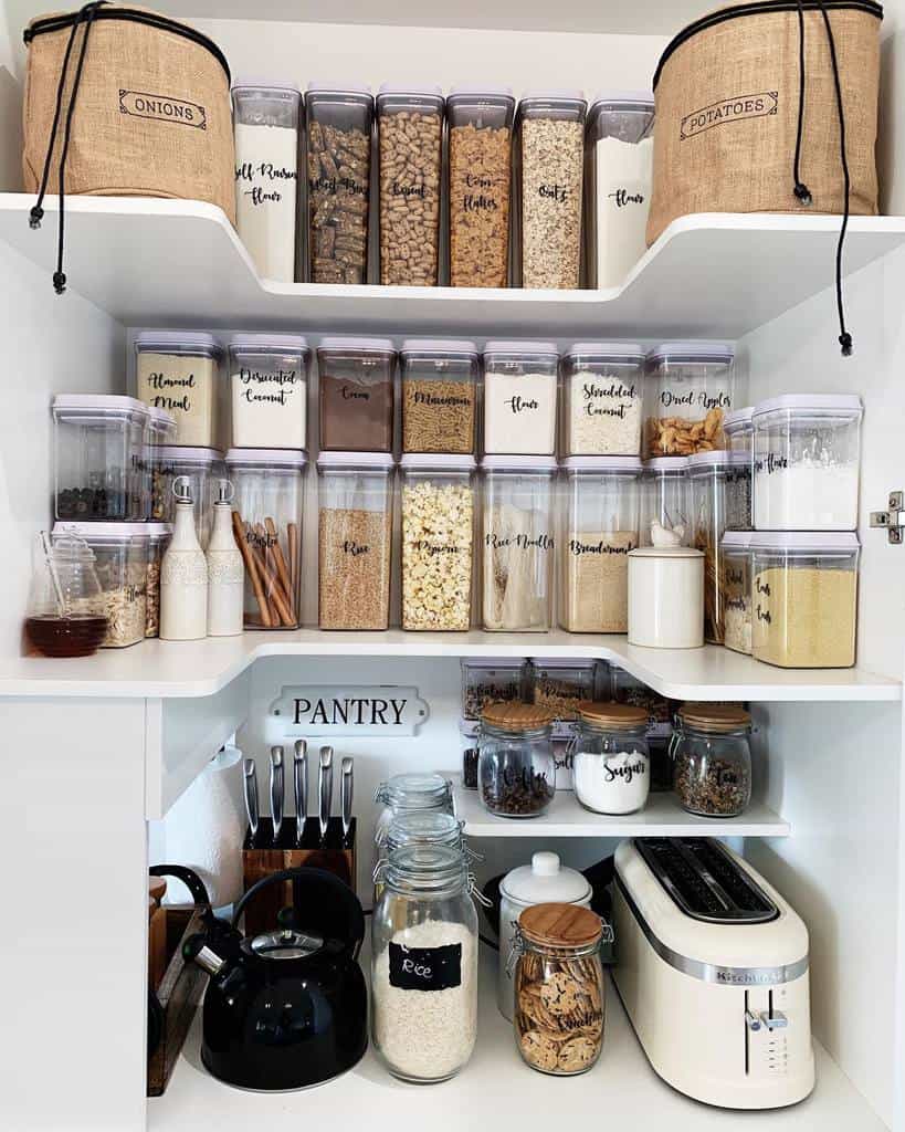 smart pantry organization
