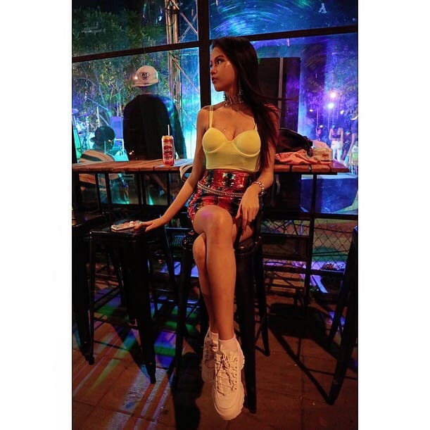 Clubbing 90s Party Fashion