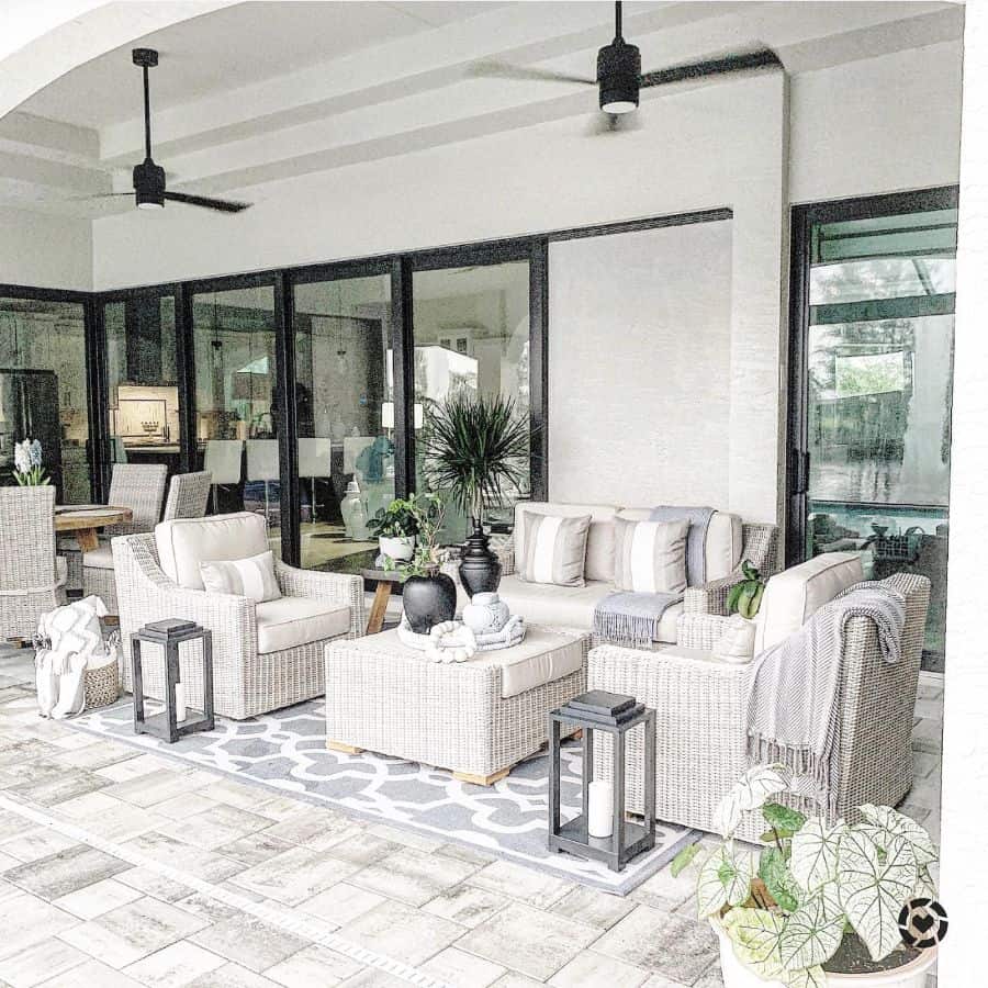 contemporary lanai room