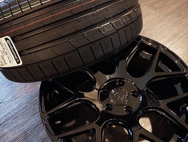 Continental Extremecontact Sport Tire Avant Garde Classic M590 Gloss Black Powdercoated Wheels