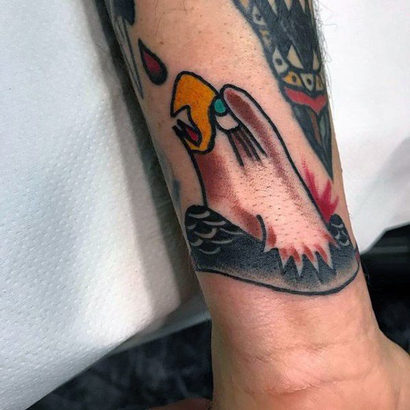 Cool Male Vintage Bald Eagle Traditional Wrist Tattoo Designs