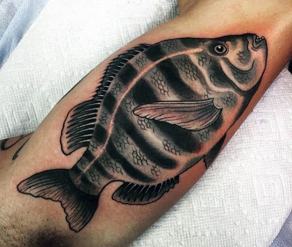 Cool Men's Fish Tattoo On Bicep