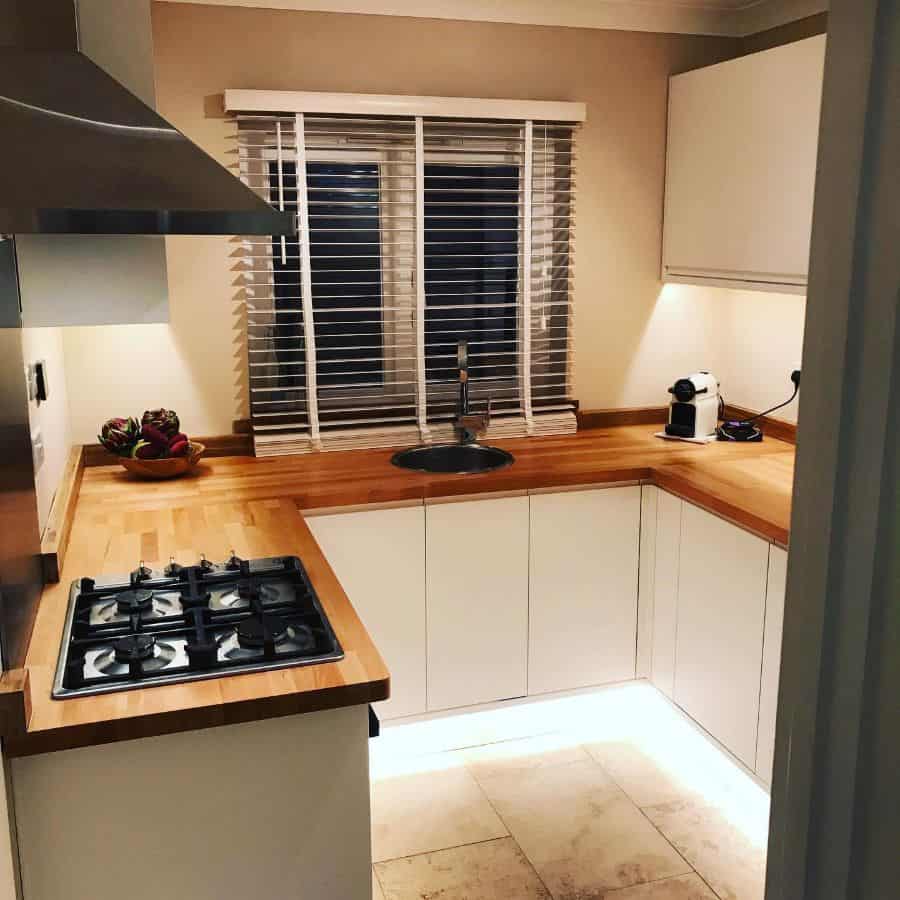 small modern kitchen led lighting under cabinets blinds