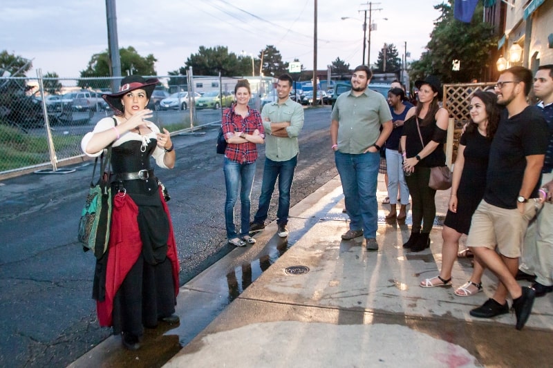 couple take a ghost tour