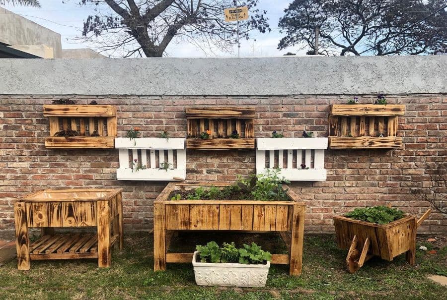 creative pallet garden design ideas